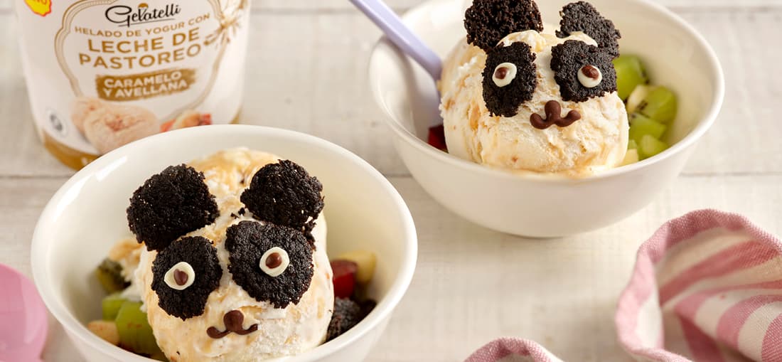 Super copa de helado y galletas