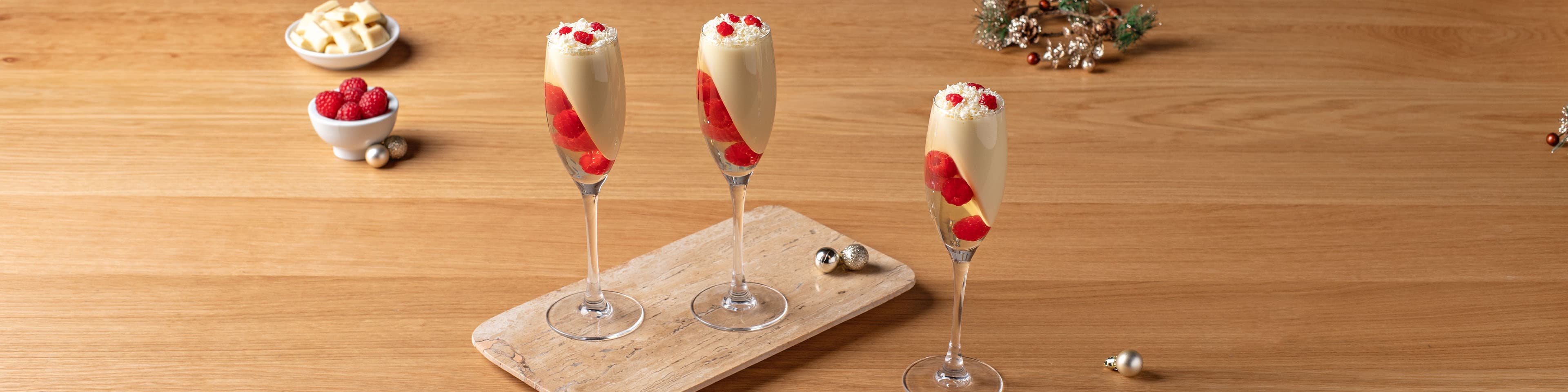 Mousse de chocolate con cava y frambuesas