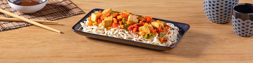 Fideos chow mein con tofu