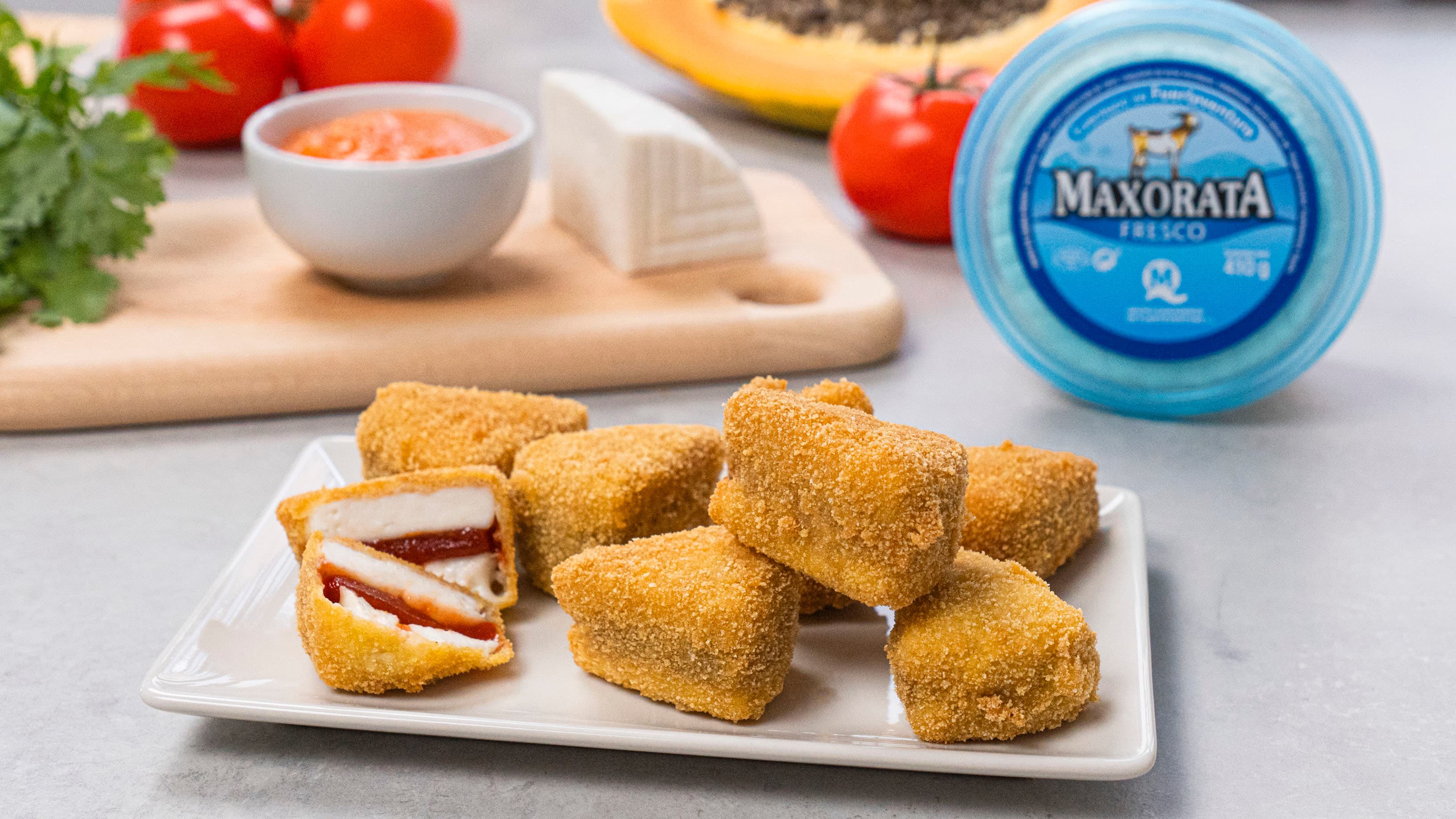 Bocaditos de queso majorero y guayaba con mermelada de fruta