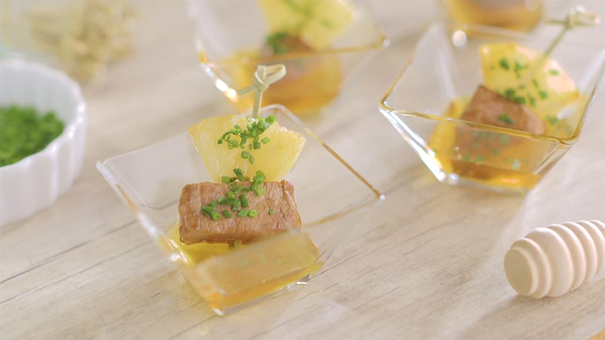 Brocheta de solomillo de ternera y piña