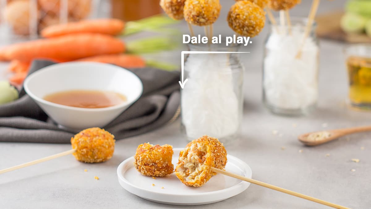 Piruletas de pollo con salsa de cerveza
