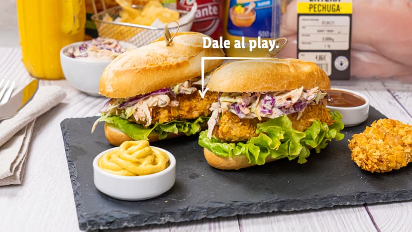 Pulguita de pollo con ensalada de col
