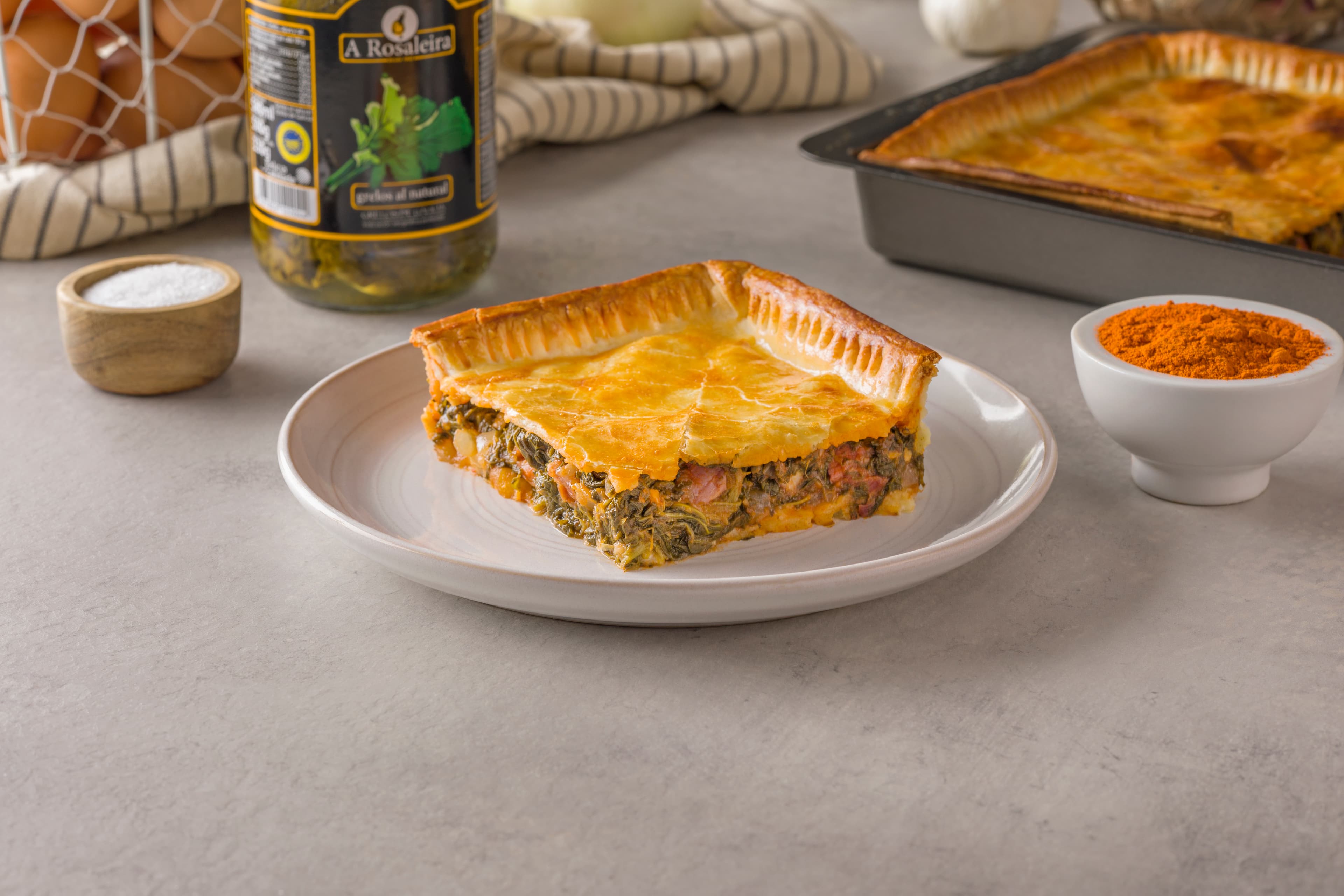 Empanada gallega de lacón con grelos