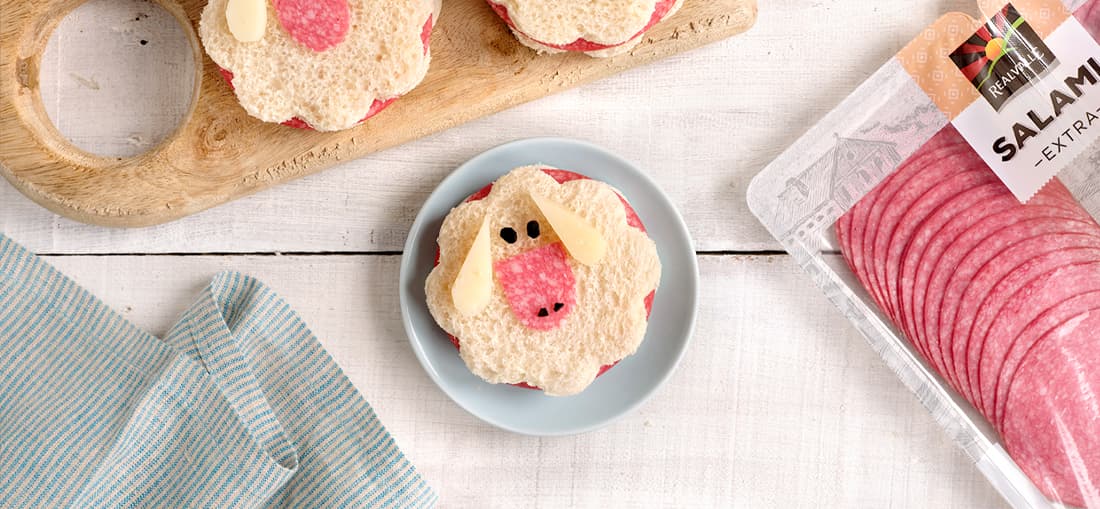 Bocadillo con salami y queso de oveja