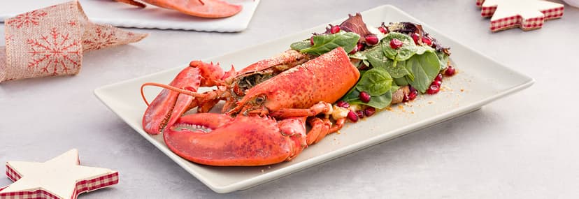 Ensalada de bogavante con boletus y granada
