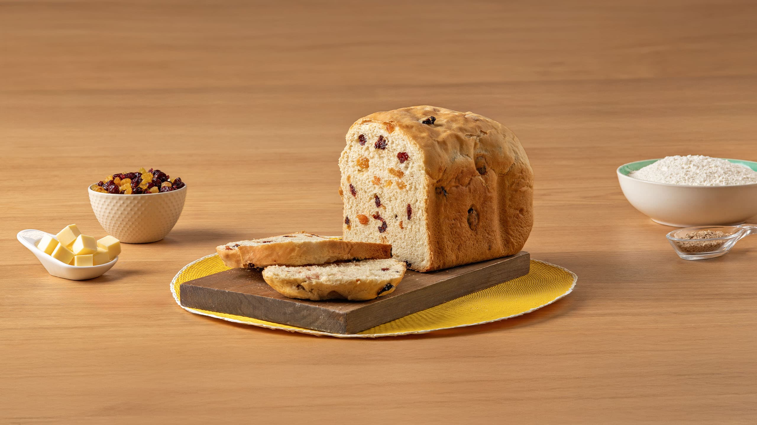 Pan de uvas pasas en panificadora