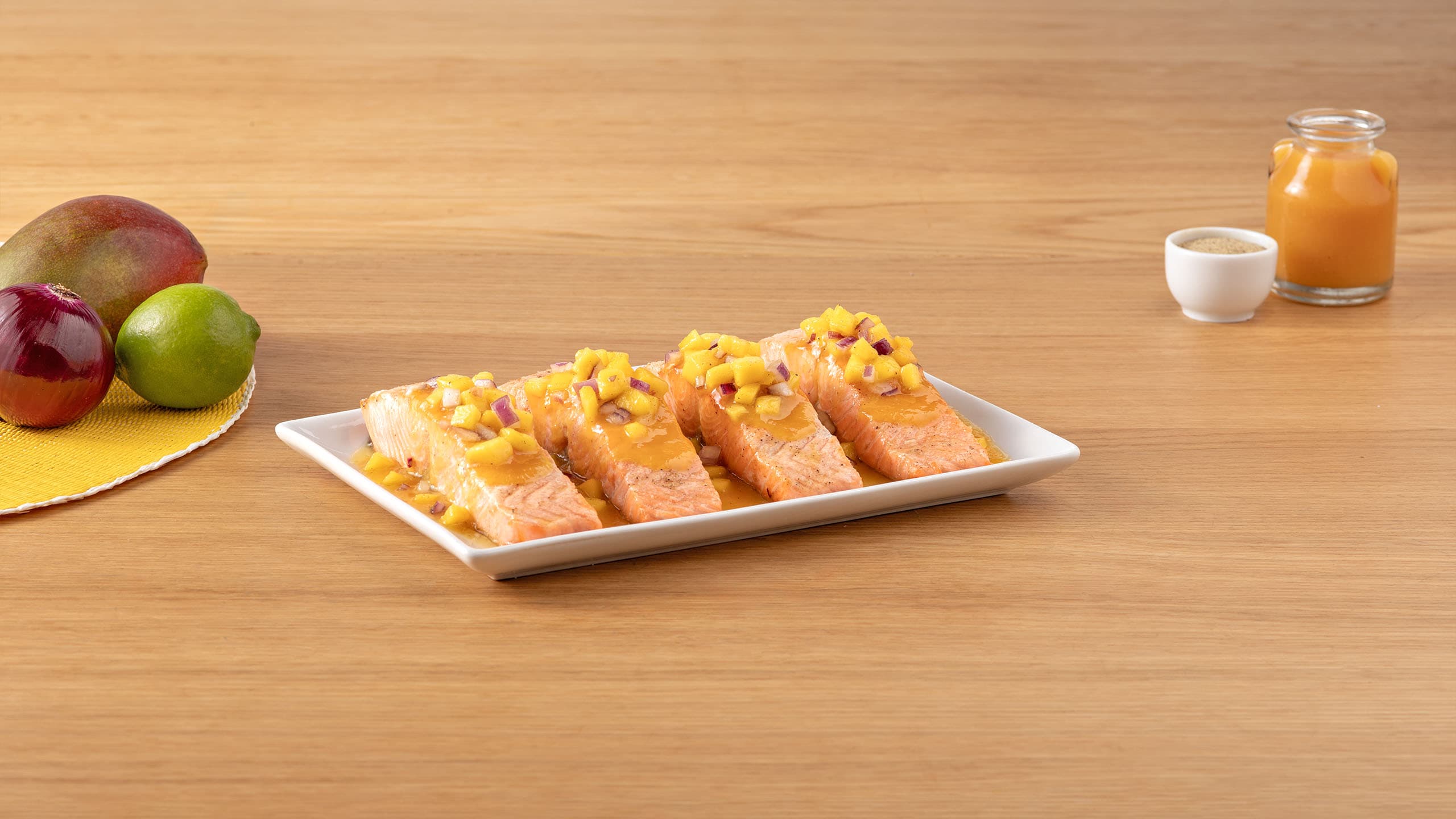 Salmón con salsa de mango