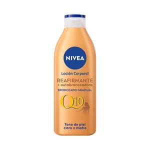 NIVEA Q10 Loción corporal reafirmante y autobronceadora, para tonos de piel claro o medio 400 ml.