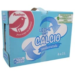 AUCHAN Leche semidesnatada, enriquecida con calcio 6 x 1 l. Producto Alcampo