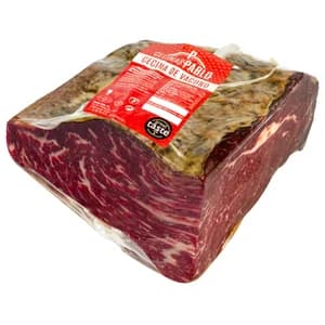 CECINAS PABLO Cecina de vacuno en trozos, elaborada en Astorga y envasada al vacio CECINAS PABLO 700 g.