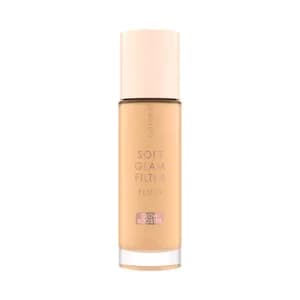 CATRICE Soft glam tono 020 Light medium Filtro fluido con color para un cutis cuidado y aterciopleado.