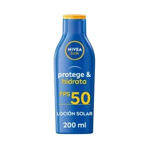 NIVEA Sun protege & hidrata Loción (portector) solar hidratante con FPS 50 (muy alto) 200 ml.