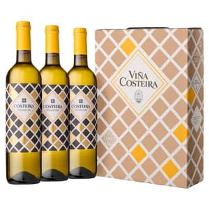 VIÑA COSTEIRA Estuche con 3 botella de vino blanco con D.O. Ribeiro.