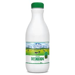 Leche desnatada Central Lechera Asturiana botella 1.5 L